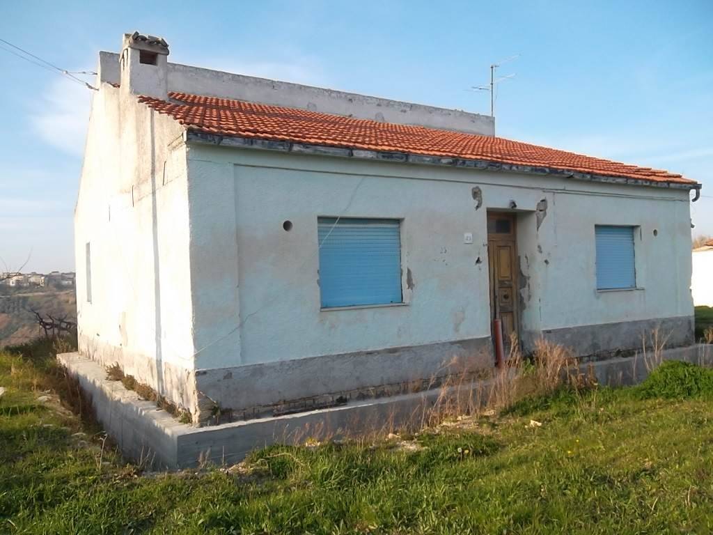 casa indipendente in vendita a Scerni