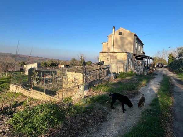 casa indipendente in vendita a Scerni