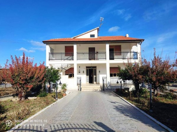 casa indipendente in vendita a Scerni in zona San Giacomo