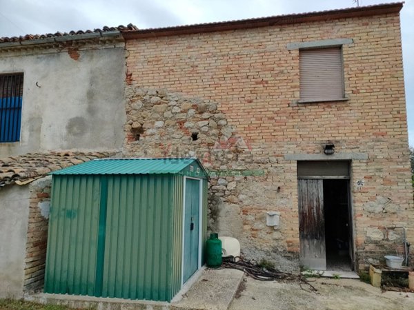 casa indipendente in vendita a Scerni