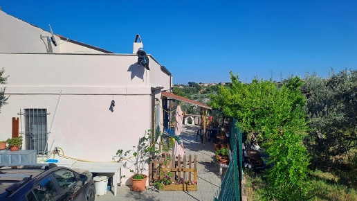 casa indipendente in vendita a Scerni in zona Piano dei Fiori