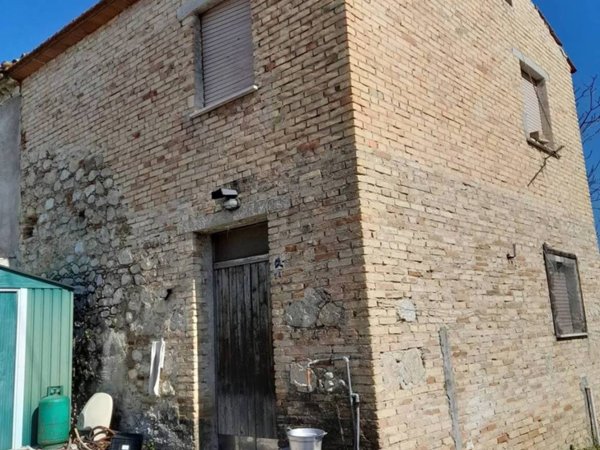 casa indipendente in vendita a Scerni