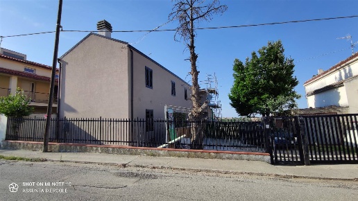 casa indipendente in vendita a Scerni in zona Colle Marrollo