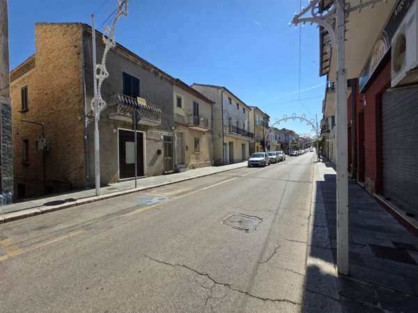 casa indipendente in vendita a Scerni