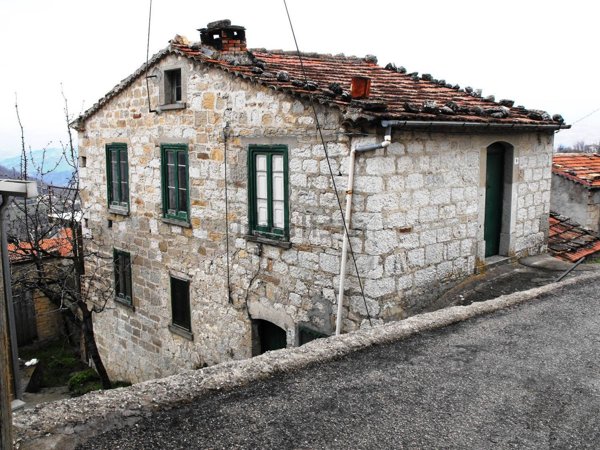 casale in vendita a Schiavi di Abruzzo in zona Taverna