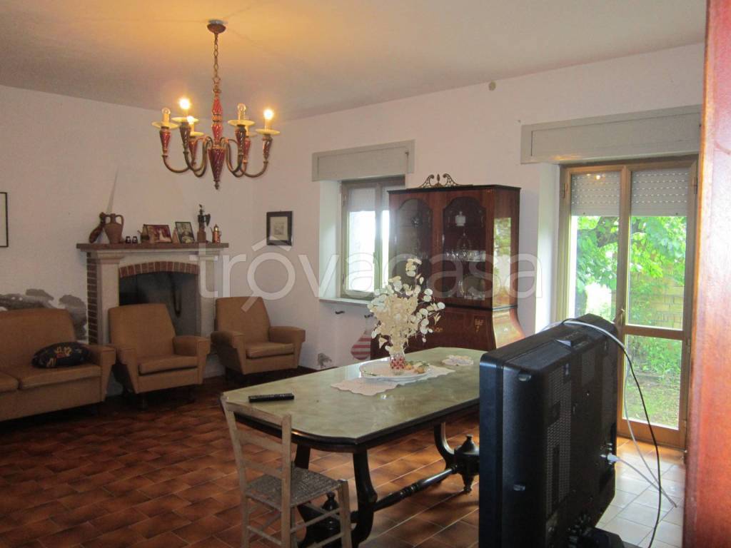 casa indipendente in vendita a Schiavi di Abruzzo