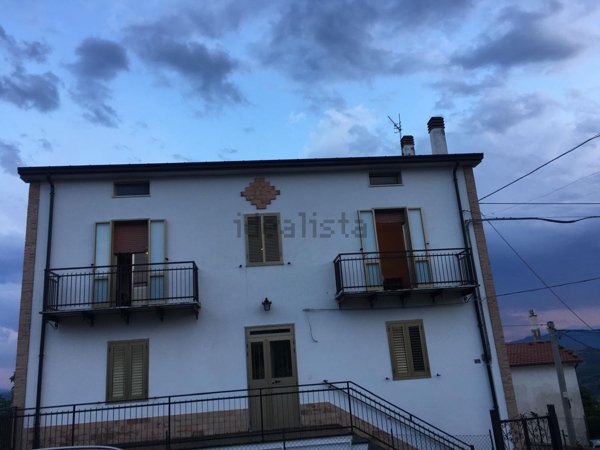 casa indipendente in vendita a Schiavi di Abruzzo