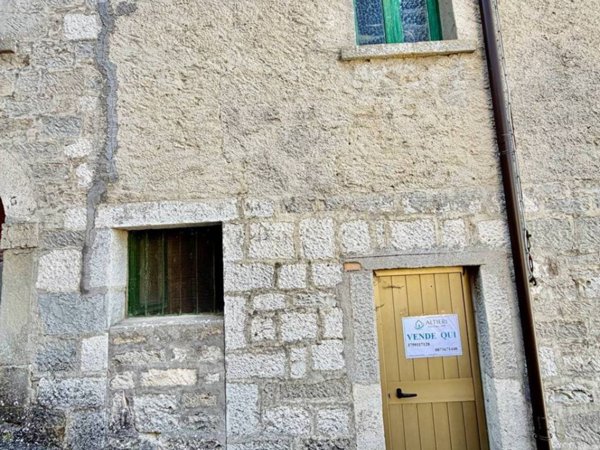 appartamento in vendita a Schiavi di Abruzzo in zona Taverna
