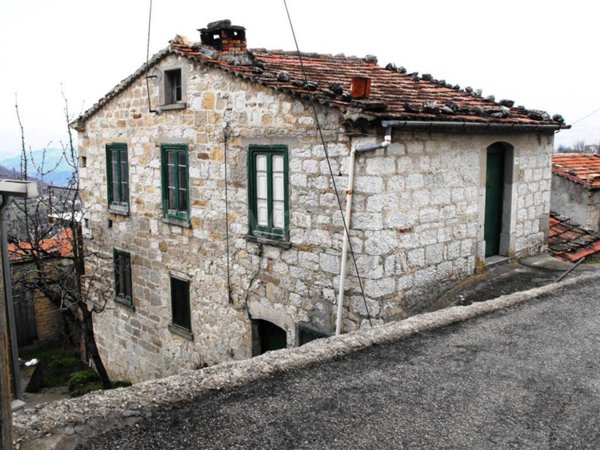 casa indipendente in vendita a Schiavi di Abruzzo
