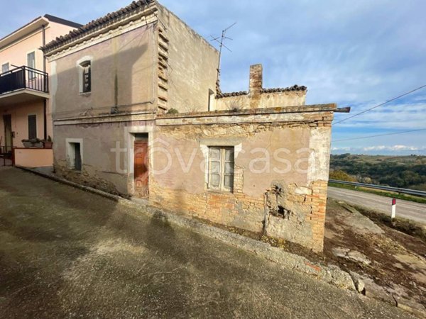 casa indipendente in vendita a Tollo