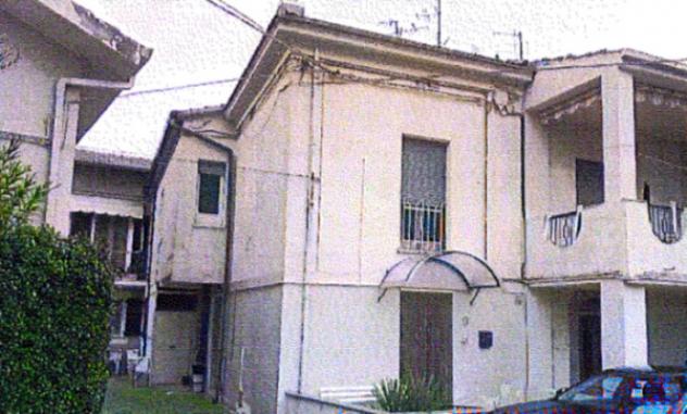 locale di sgombero in vendita a Tollo