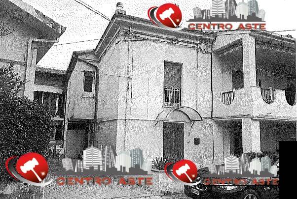 casa indipendente in vendita a Tollo