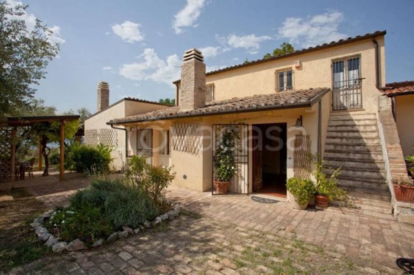 casa indipendente in vendita a Tollo in zona Motrino