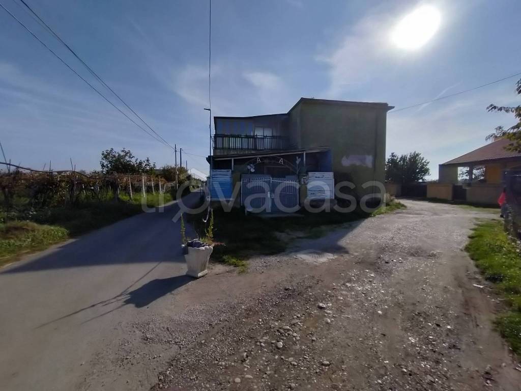 casa indipendente in vendita a Tollo in zona Sabatiniello