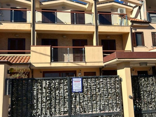 casa indipendente in vendita a Tollo