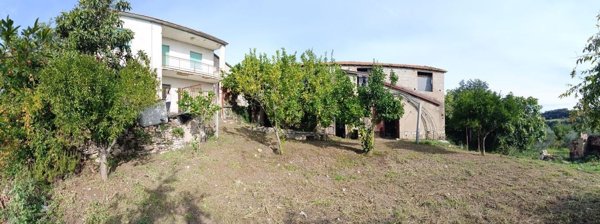 casa indipendente in vendita a Tollo
