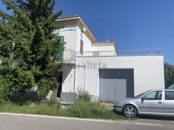 casa indipendente in vendita a Tollo