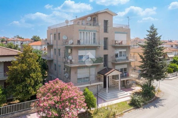 appartamento in vendita a Tollo in zona Macchie