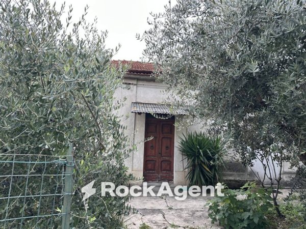casa indipendente in vendita a Tollo in zona Macchie