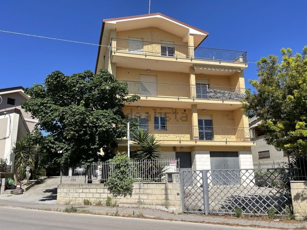appartamento in vendita a Tollo in zona Macchie