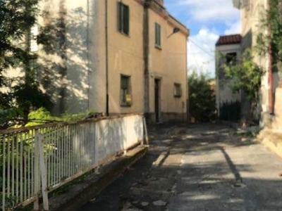 intera palazzina in vendita a Torino di Sangro