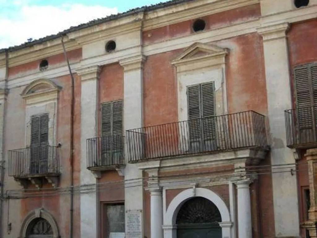 intera palazzina in vendita a Torino di Sangro