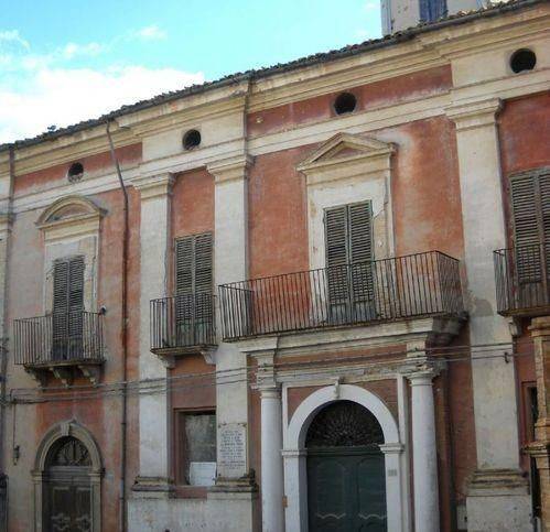 intera palazzina in vendita a Torino di Sangro