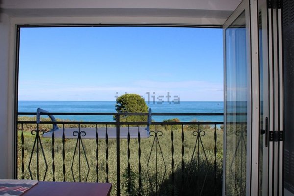 casa indipendente in vendita a Torino di Sangro in zona Lago Dragoni