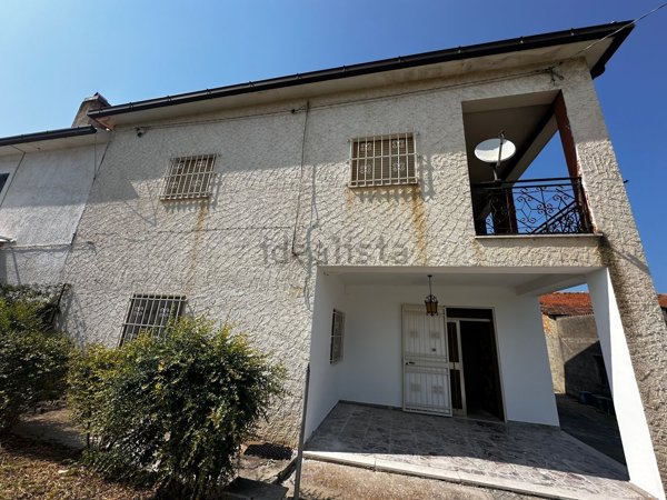 casa indipendente in vendita a Torino di Sangro in zona Quarticelli