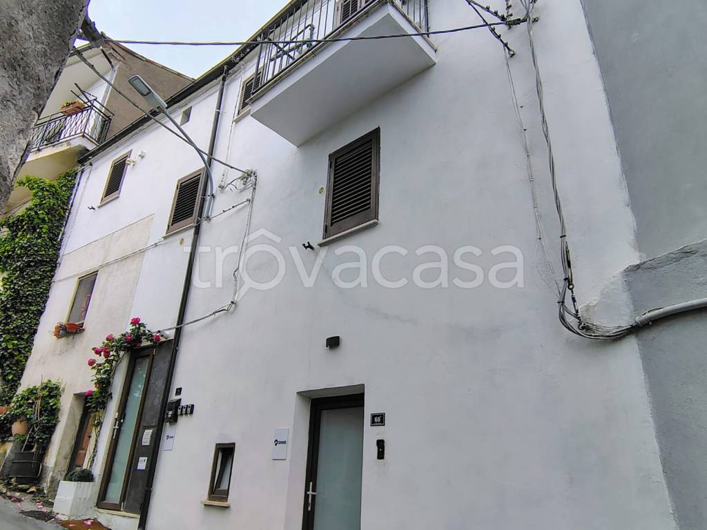 casa indipendente in vendita a Tornareccio