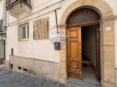 casa indipendente in vendita a Tornareccio