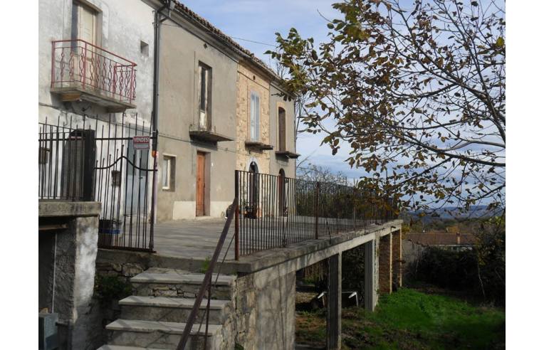 casa indipendente in vendita a Tornareccio