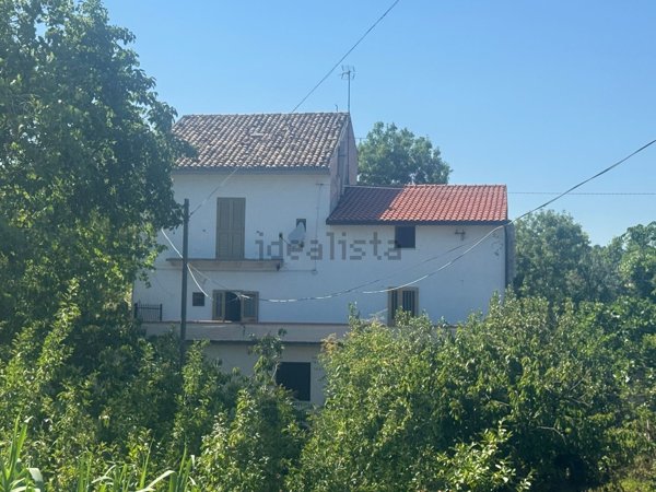 casa indipendente in vendita a Tornareccio in zona Torricchio