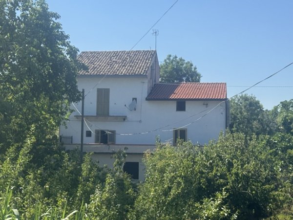 casa indipendente in vendita a Tornareccio in zona Torricchio