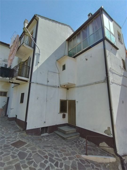 casa indipendente in vendita a Tornareccio