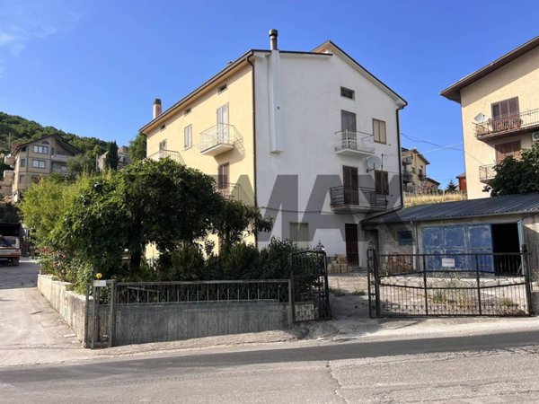 appartamento in vendita a Tornareccio in zona San Giovanni