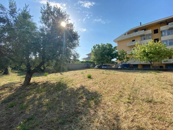 negozio in vendita a Torrevecchia Teatina in zona Torremontanara