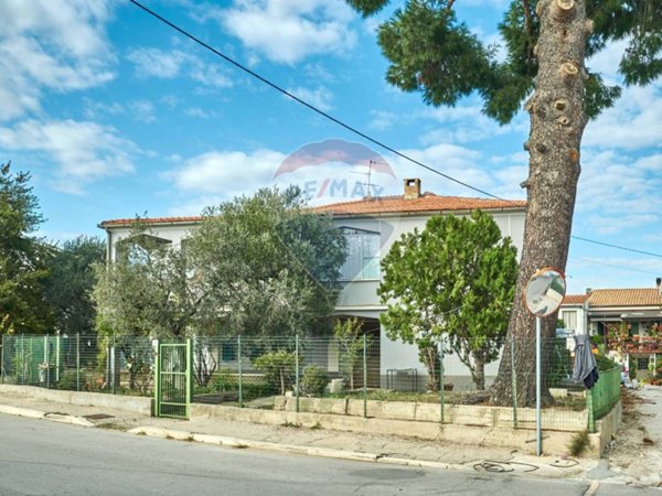casa indipendente in vendita a Torrevecchia Teatina