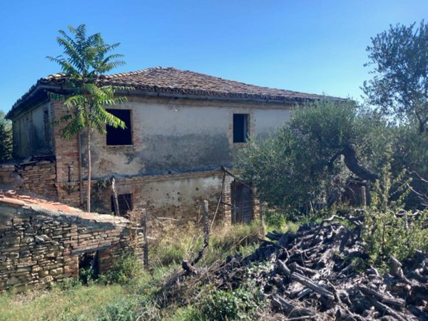 casa indipendente in vendita a Torrevecchia Teatina in zona Castelferrato