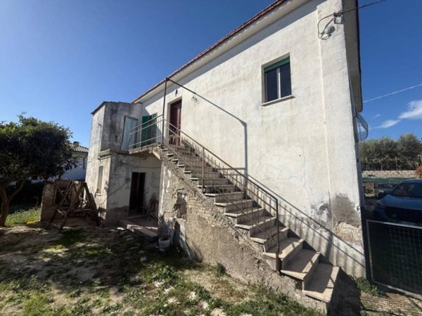 casa indipendente in vendita a Torrevecchia Teatina in zona Castelferrato