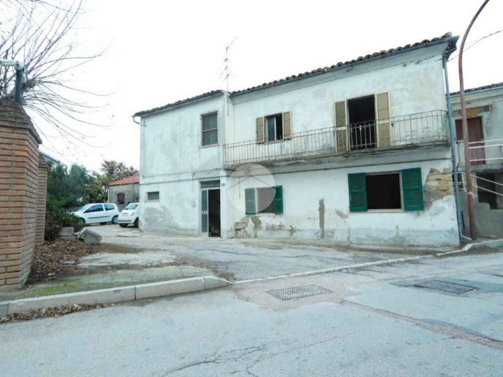 casa semindipendente in vendita a Torrevecchia Teatina