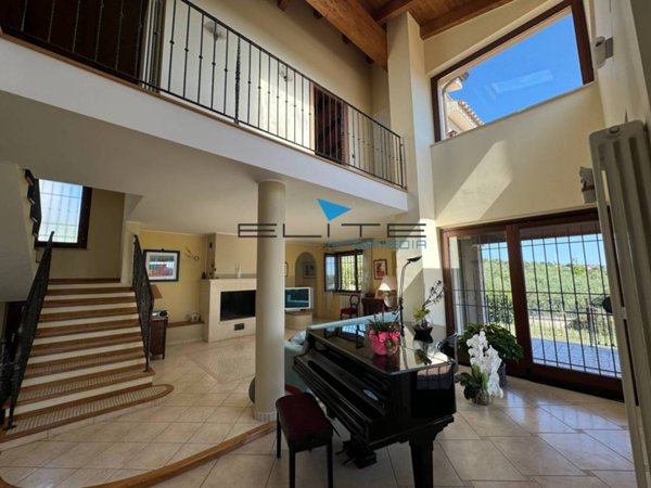 casa indipendente in vendita a Torrevecchia Teatina