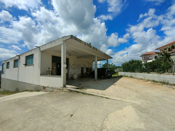 ufficio in vendita a Torrevecchia Teatina