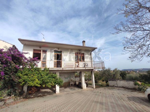 casa indipendente in vendita a Torrevecchia Teatina in zona Castelferrato