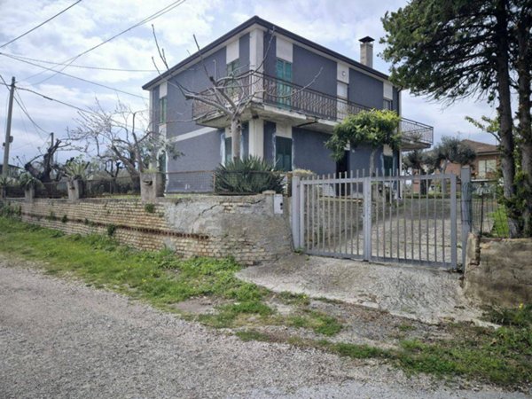 casa indipendente in vendita a Torrevecchia Teatina