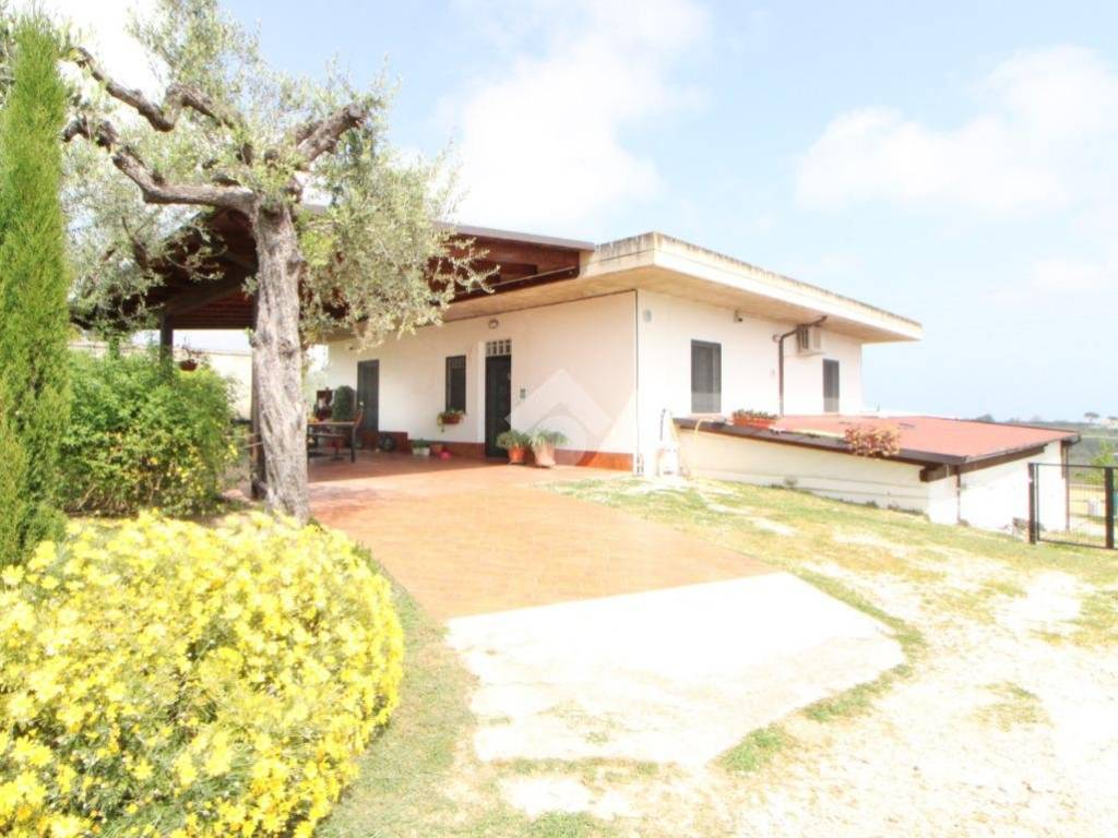 casa indipendente in vendita a Torrevecchia Teatina