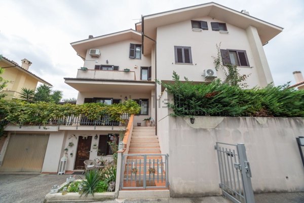 casa indipendente in vendita a Torrevecchia Teatina in zona Torremontanara