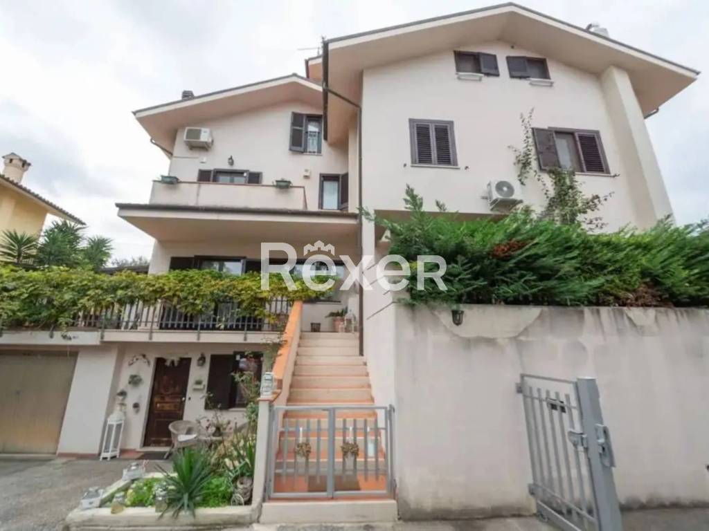 casa indipendente in vendita a Torrevecchia Teatina in zona Torremontanara