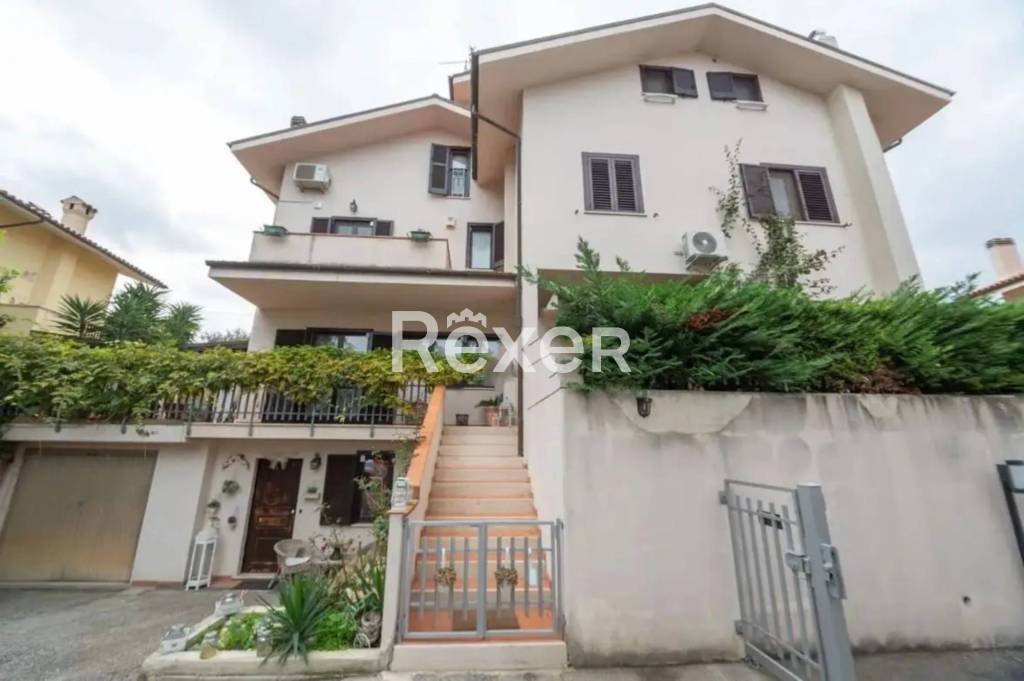casa indipendente in vendita a Torrevecchia Teatina in zona Torremontanara