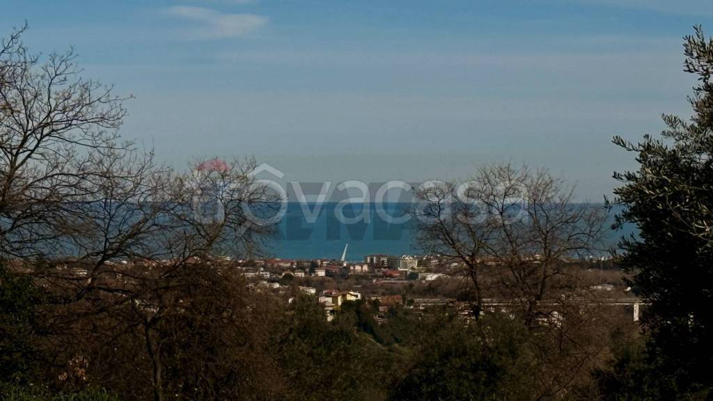 terreno edificabile in vendita a Torrevecchia Teatina